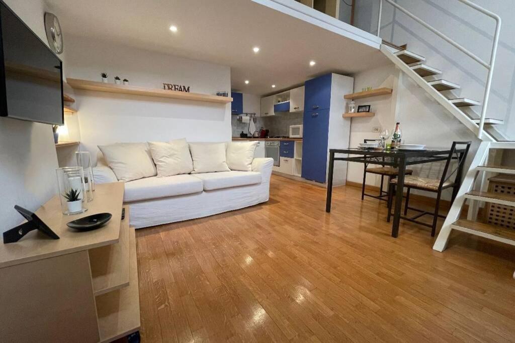 Lafilo Apartment 3 Milano Esterno foto